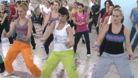 Zumba la munte, o nouă distracţie la Buşteni