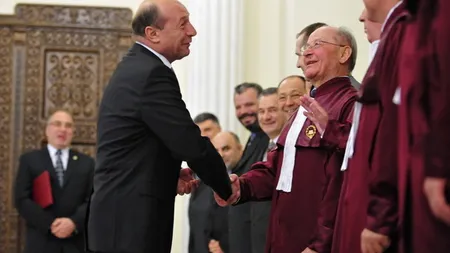 Victor Ponta: Penibilii de la CCR fac ce le zice Băsescu