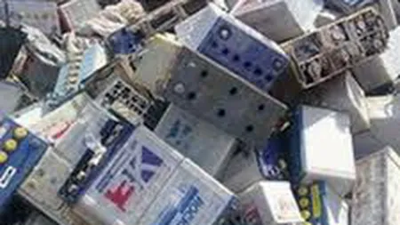 Doi români, prinşi în Italia cu baterii uzate