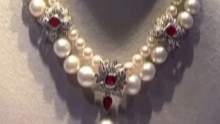 Bijuteriile lui Liz Taylor se vând la preţuri record. Cum arată faimoasele coliere