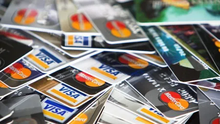 SUA: Patru români inculpaţi pentru fraudare de carduri de credit
