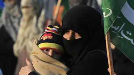 Pakistan: 675 de femei ucise în numele onoarei de familie în 2011