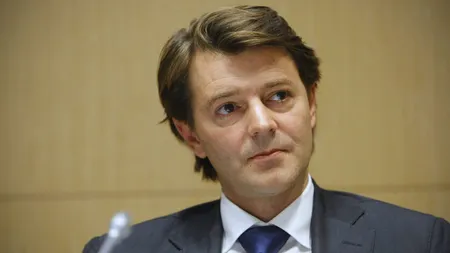 Parisul nu va adopta noi măsuri de austeritate după anunţul S&P că ar putea retrograda Franţa