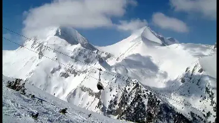 Turişti români izolaţi în munţi în Bulgaria, din cauza zăpezii