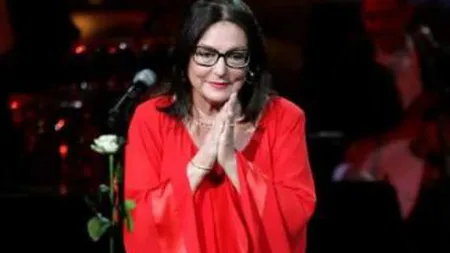 Nana Mouskouri a trasmis un mesaj fanilor din România VIDEO