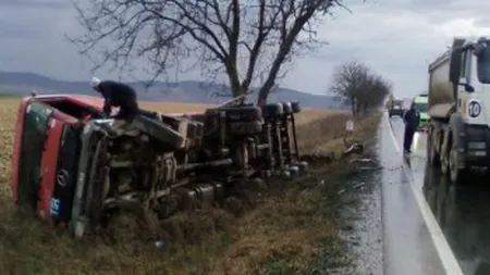 Satu Mare: Un bărbat a murit după ce a fost călcat de un TIR