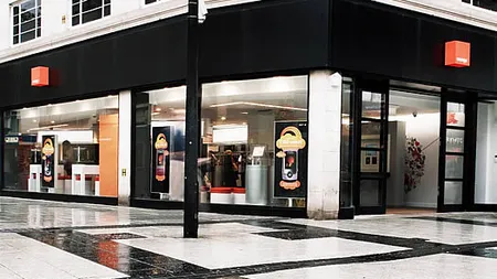 Orange face angajări. Iată posturile şi dacă te califici
