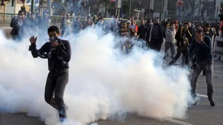 Egipt: Zece morţi şi sute de răniţi în timpul protestelor violente din Piaţa Tahir