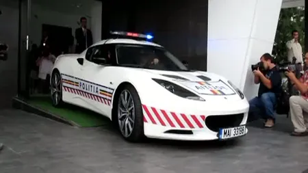 Bolidul Lotus Evora S folosit de Poliţia Rutieră s-a defectat