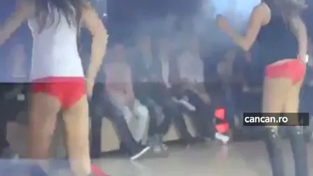SCANDALOS Show erotic la Balul Bobocilor organizat de un liceu din Bacău