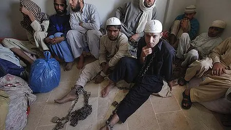 Şocant: 50 de studenţi torturaţi la scoala religioasă, în Pakistan