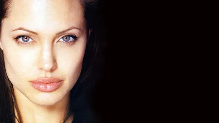 Angelina Jolie a suferit o cădere nervoasă