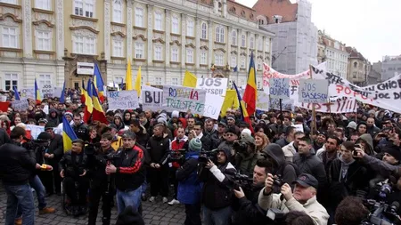 Miting cu steagul PCR. 3.000 de protestatari au ieşit în stradă la Timişoara