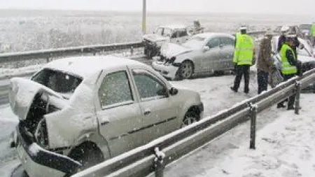 Carambol pe A2: 10 maşini s-au tamponat. Nimeni nu a fost rănit VIDEO