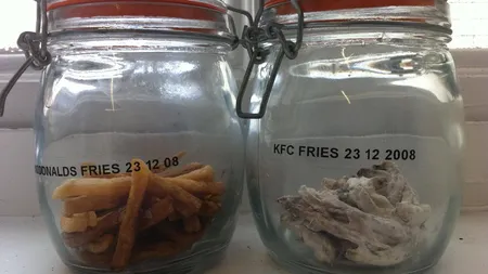 Cât de sănătos mănânci la fast-food? Vezi un experiment cu cartofi de la McDonald's şi KFC