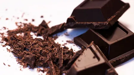 Mit spulberat: Ciocolata neagră îngraşă mai tare decât cea cu lapte