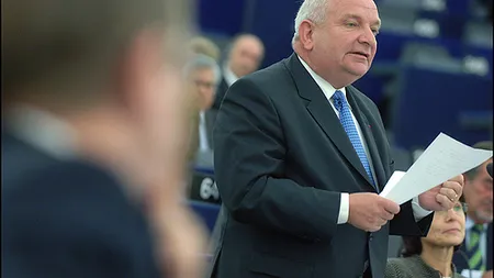 Daul (PPE): Politicienii români să asculte nemulţumirile cetăţenilor!