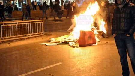 TREI protestatari, reţinuţi pentru incidentele de duminică