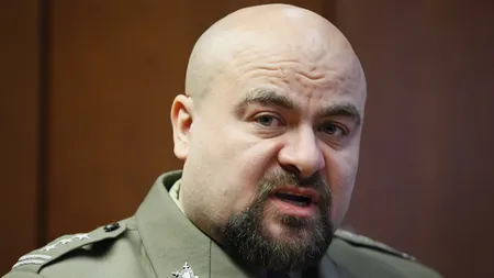 Stupoare: Un procuror polonez s-a împuşcat la o conferinţă despre accidentul de la Smolensk