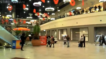 Prostest contra Guvernului într-un mall din Cluj VIDEO