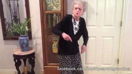 O bătrânică de 90 de ani a omagiat-o pe Whitney Houston prin dans VIDEO