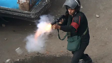 Noi ciocniri între manifestanţi şi poliţie la Cairo