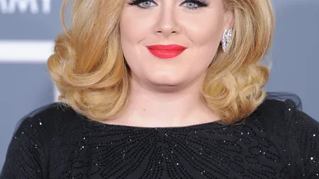 O revistă a publicat fotografii cu Adele, în ipostaze intime. Cântăreaţa o dă în judecată