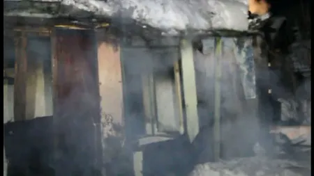 Şase persoane au murit în trei incendii devastatoare din Braşov şi Botoşani VIDEO