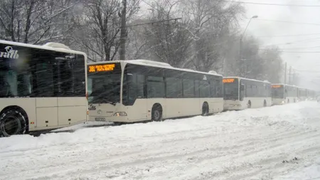 RATB: Liniile 301, 335, 131, 780 şi 783 întorc la Piaţa Presei la indicaţiile Poliţiei rutiere