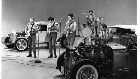 Grupul Beach Boys revine pe scenă, la cea de-a 54-a gală Grammy Awards
