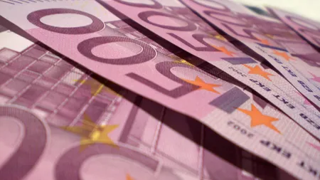 O pensionară din Viena a uitat o geantă cu 390.000 de euro într-un autobuz şi...a găsit-o!