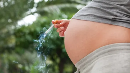 Femeile fumătoare au cu 10-40% mai puţine şanse de a rămâne însărcinate