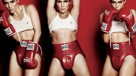 Jennifer Lopez, sexy la 42 de ani, îmbrăcată în boxer GALERIE FOTO