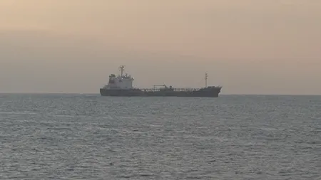 O navă cu combustibili s-a scufundat în apropiere de Atena
