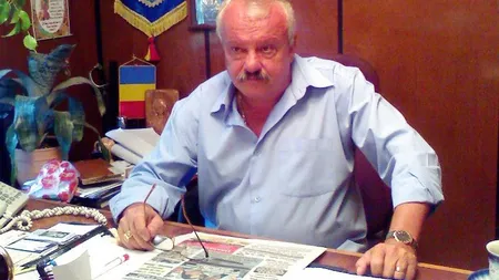 Primarul din Belciugatele, speriat de jurnalişti, plăteşte pentru prima oară impozit VIDEO