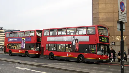 Şoferii de autobuz dintr-un orăşel din Marea Britanie, milionari peste noapte