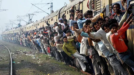 Cel puţin 15 morţi în urma unui accident feroviar în India
