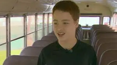 Erou la 13 ani: Un adolescent american şi-a salvat colegii după ce şoferul autobuzului a leşinat