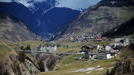 Sate elveţiene care stau pe o mină de aur refuză exploatarea