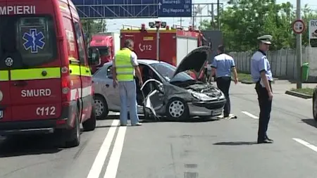 Un bebeluş, mama lui şi o altă femeie au fost răniţi în urma unui accident la Oradea VIDEO