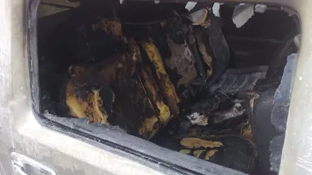 Circ electoral în Giurgiu. Maşina unui candidat la primărie a fost incendiată VIDEO