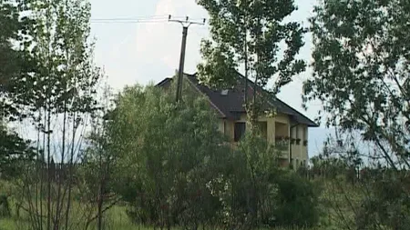 Doi bărbaţi din judeţul Alba s-au electrocutat din greşeală