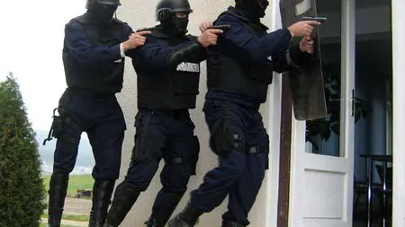 Percheziţii în Ilfov. Poliţiştii caută 10 cetăţeni turci şi macedoneni acuzaţi de evaziune fiscală
