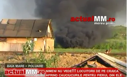 Poluare a aerului, provocată de căutătorii de fier vechi: Au ars zeci de pneuri VIDEO