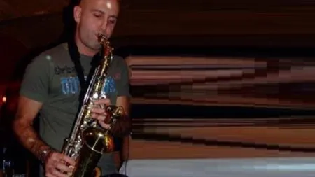 A MURIT saxofonistul trupei Divertis VIDEO