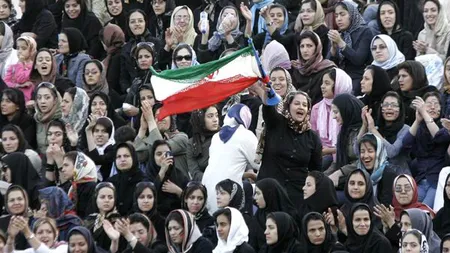 Iraniencele n-au voie să urmărească Euro 2012 în locurile publice