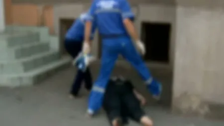 O femeie s-a sinucis la Timişoara. S-a aruncat în gol de la etajul 6 VIDEO