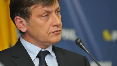 Antonescu răspunde scrisorii lui Băsescu: Daţi ordin oamenilor dvs. să înceteze defăimarea României