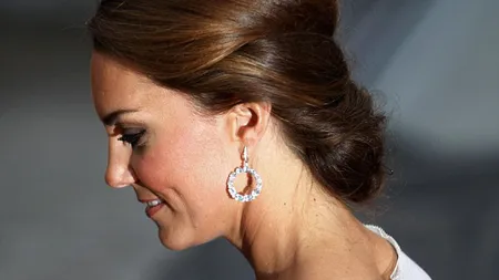 Kate Middleton uimeşte cu o nouă coafură FOTO