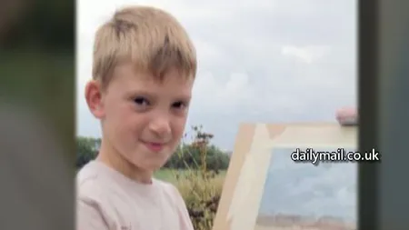 Un copil, pictor la 9 ani, a făcut un milion de lire din vanzarea tablourilor